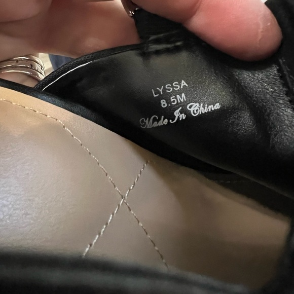 NYDJ® Lyssa Heeled Sandals 8.5M - Picture 6 of 8